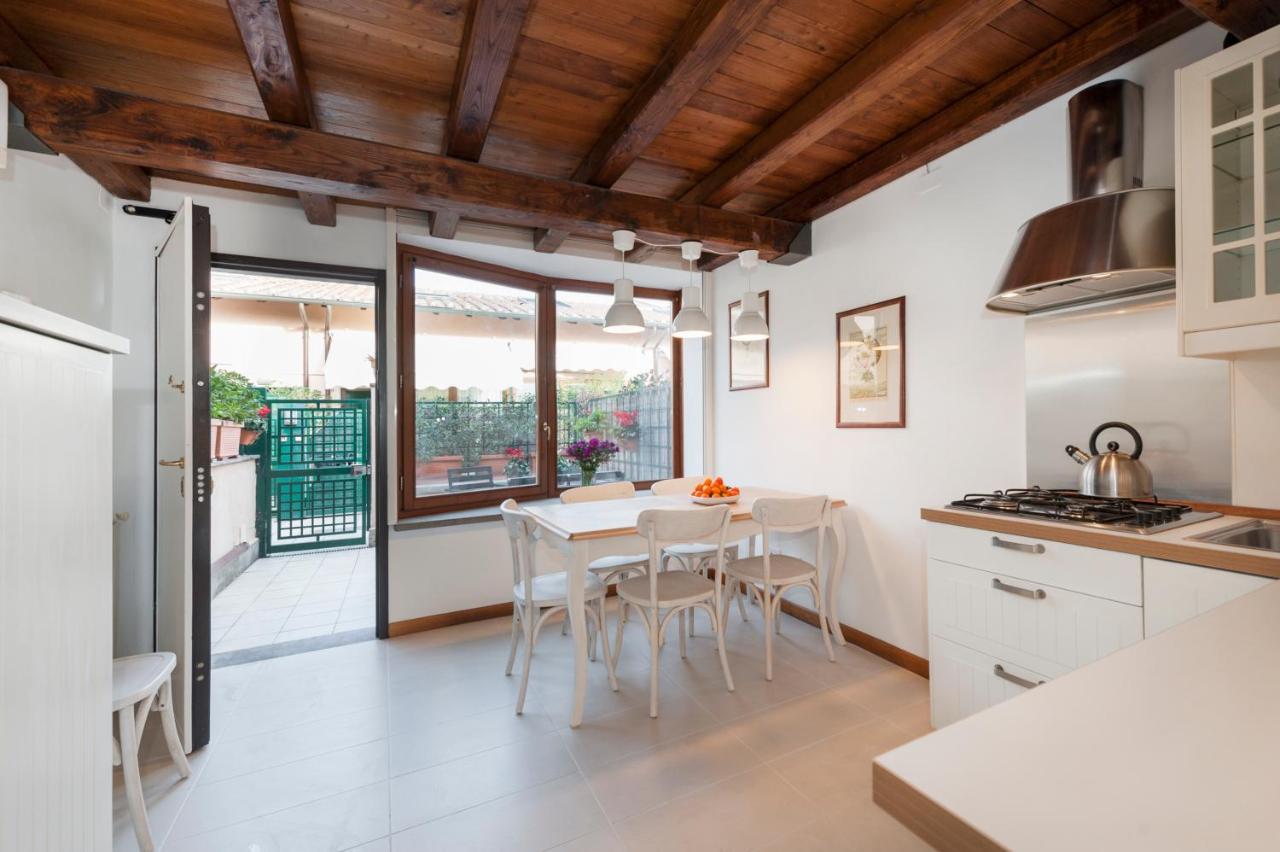 Charming Patio House In San Lorenzo * Rom